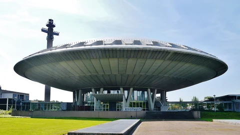 Het schotelvormige Evoluon in Eindhoven
